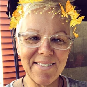 Meet your Posher, Debbie